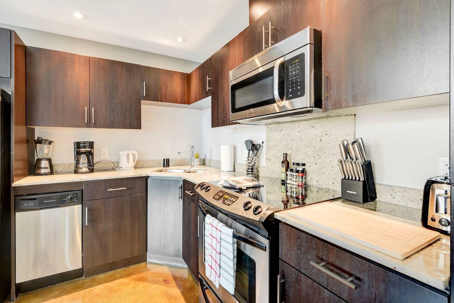 Modern 2Br Condo - King Bed - Downtown City Views YYC Kültér fotó