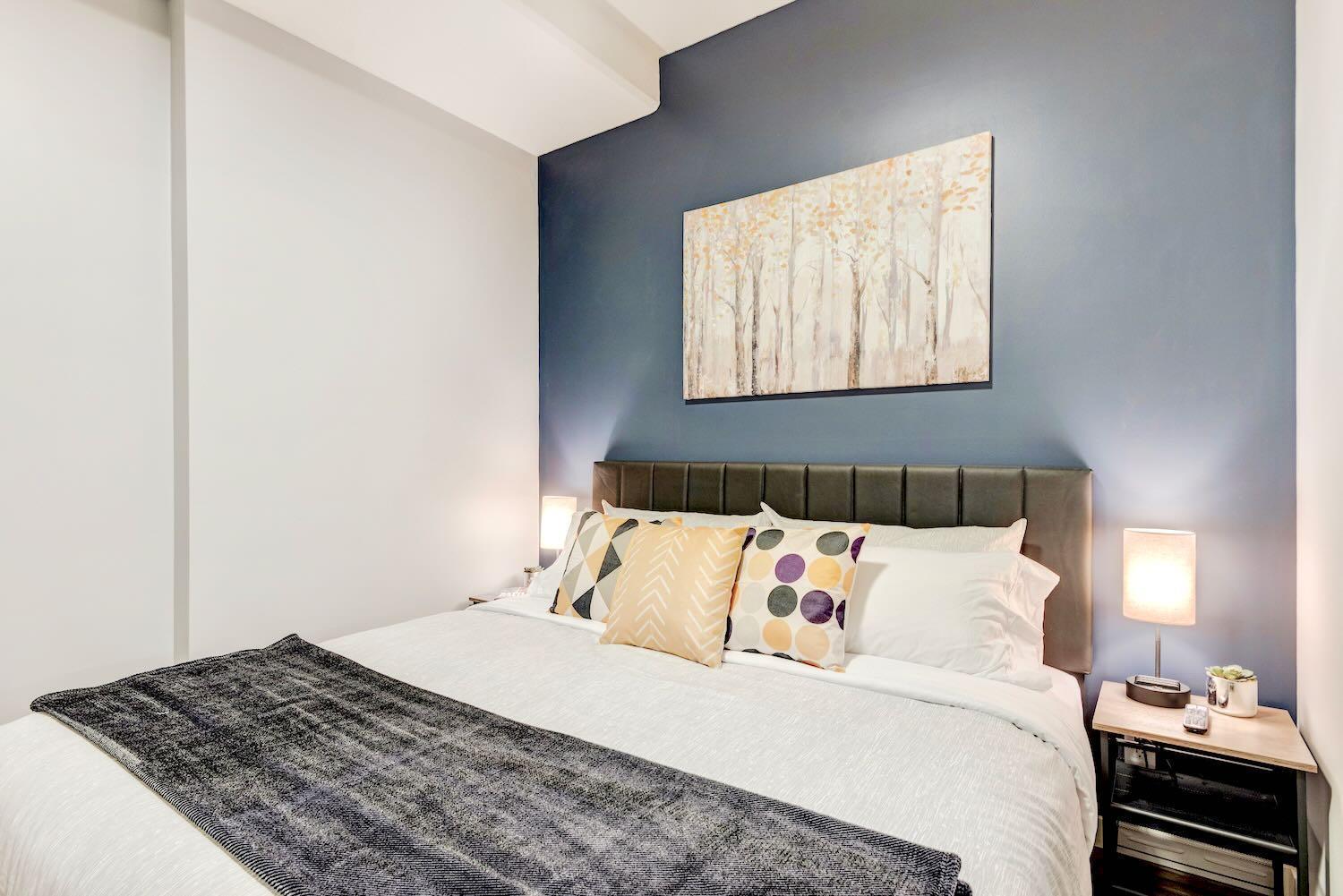 Modern 2Br Condo - King Bed - Downtown City Views YYC Kültér fotó